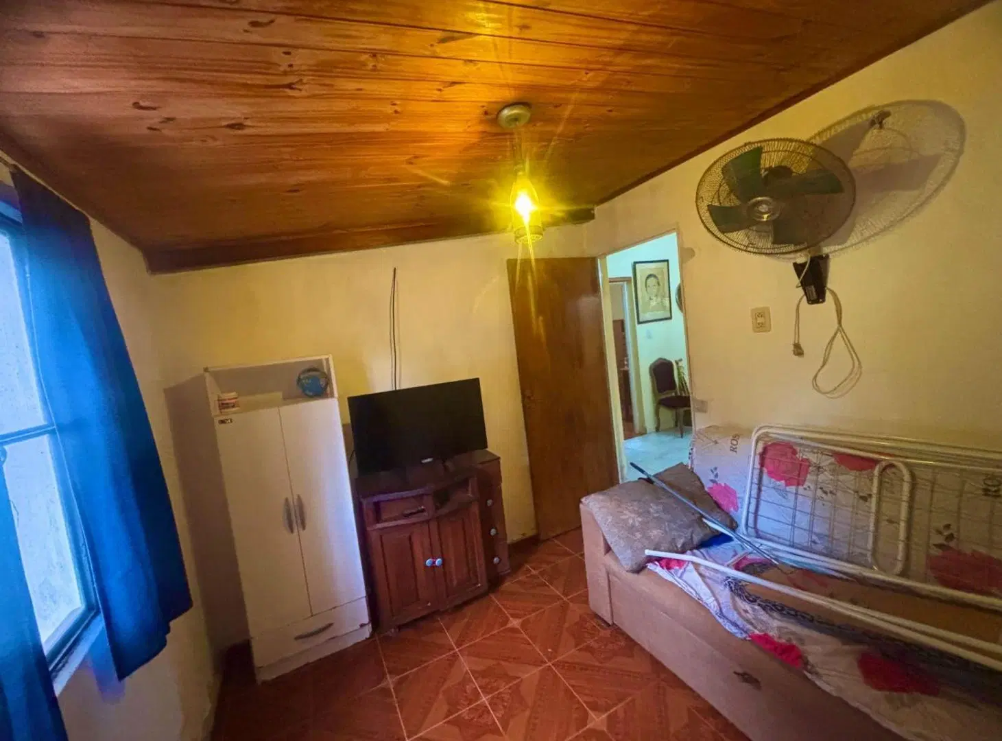 CASA DE EN VENTA CON GRAN TERRENO BARRIO Gral. PAZ 3