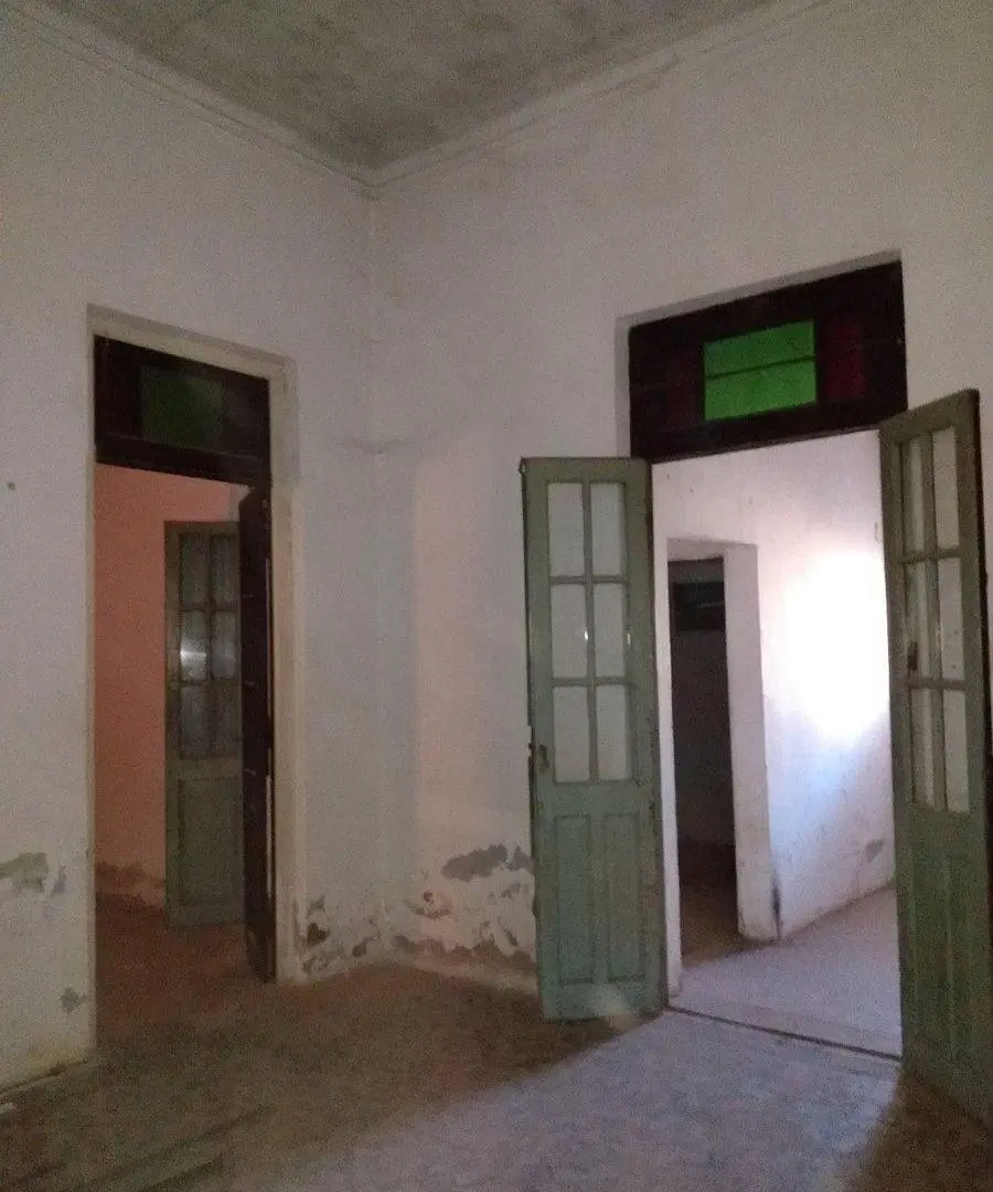 Se vende casa a refaccionar 4