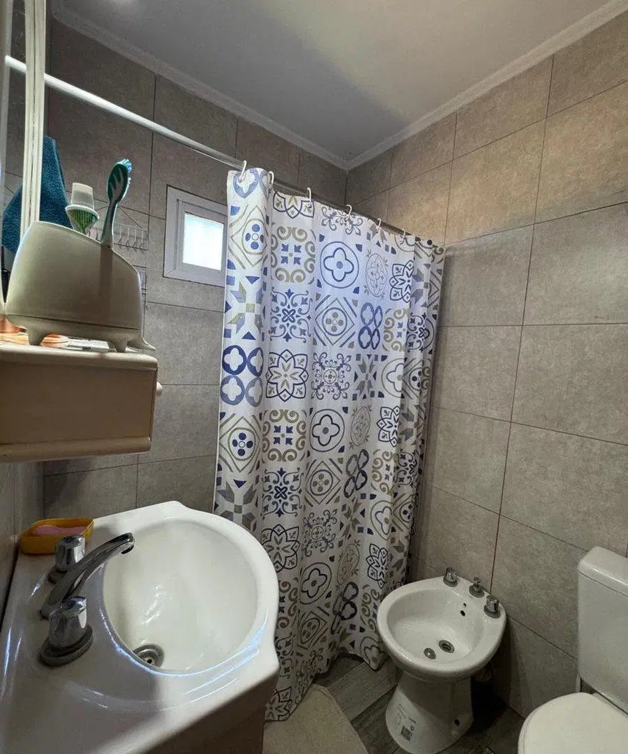 SE VENDE CASA QUINTA DOS DORMITORIOS Y PILETA 5