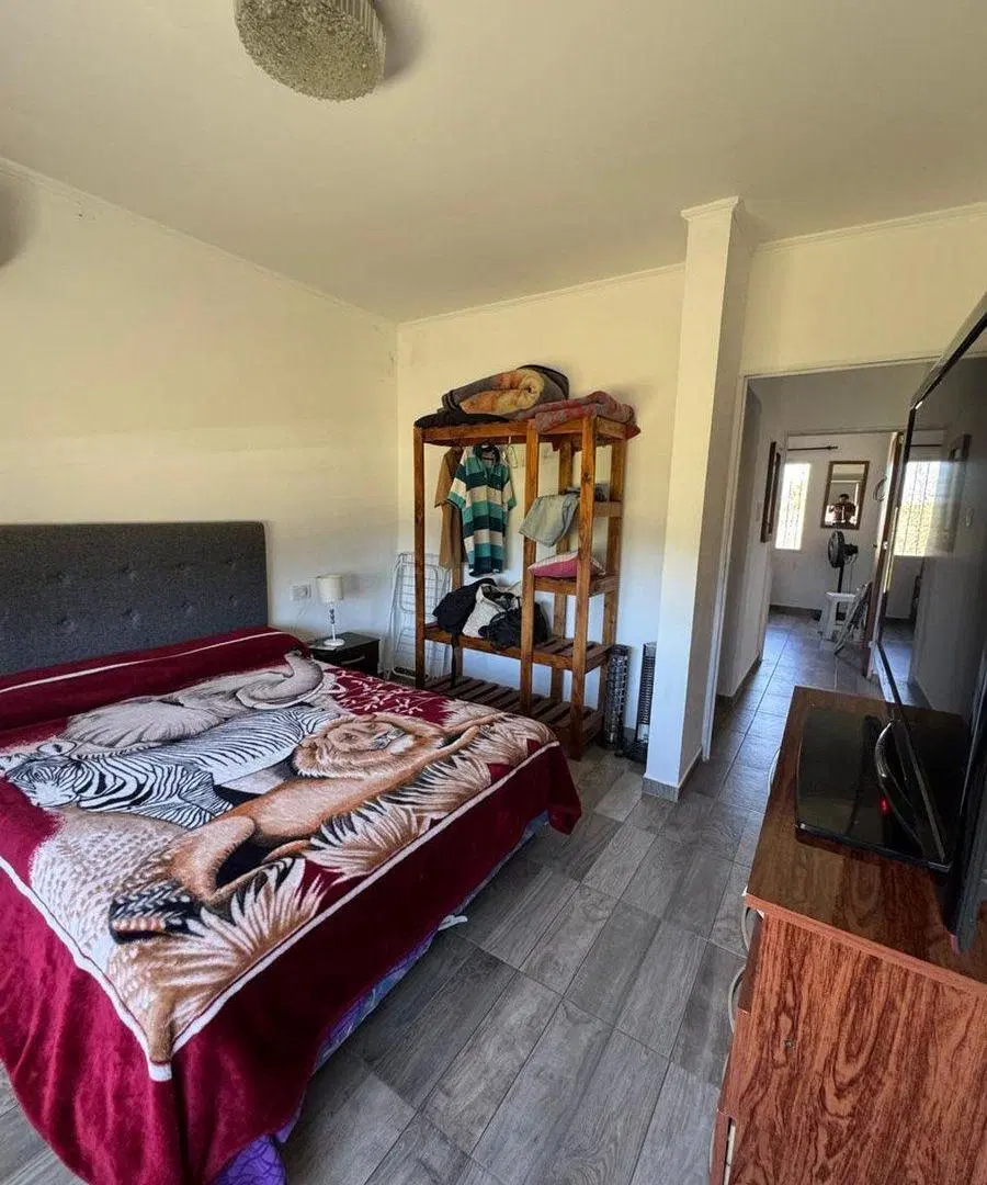 SE VENDE CASA QUINTA DOS DORMITORIOS Y PILETA 2