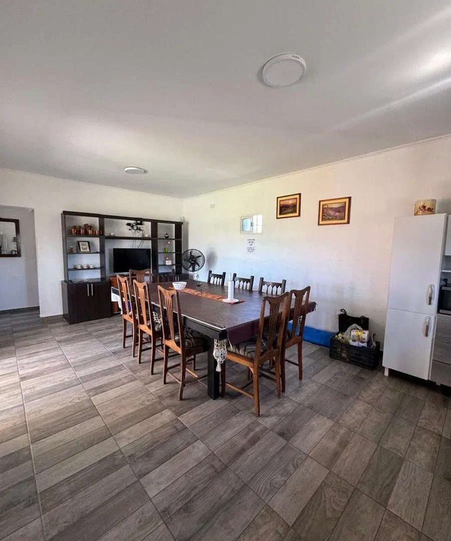 SE VENDE CASA QUINTA DOS DORMITORIOS Y PILETA 3