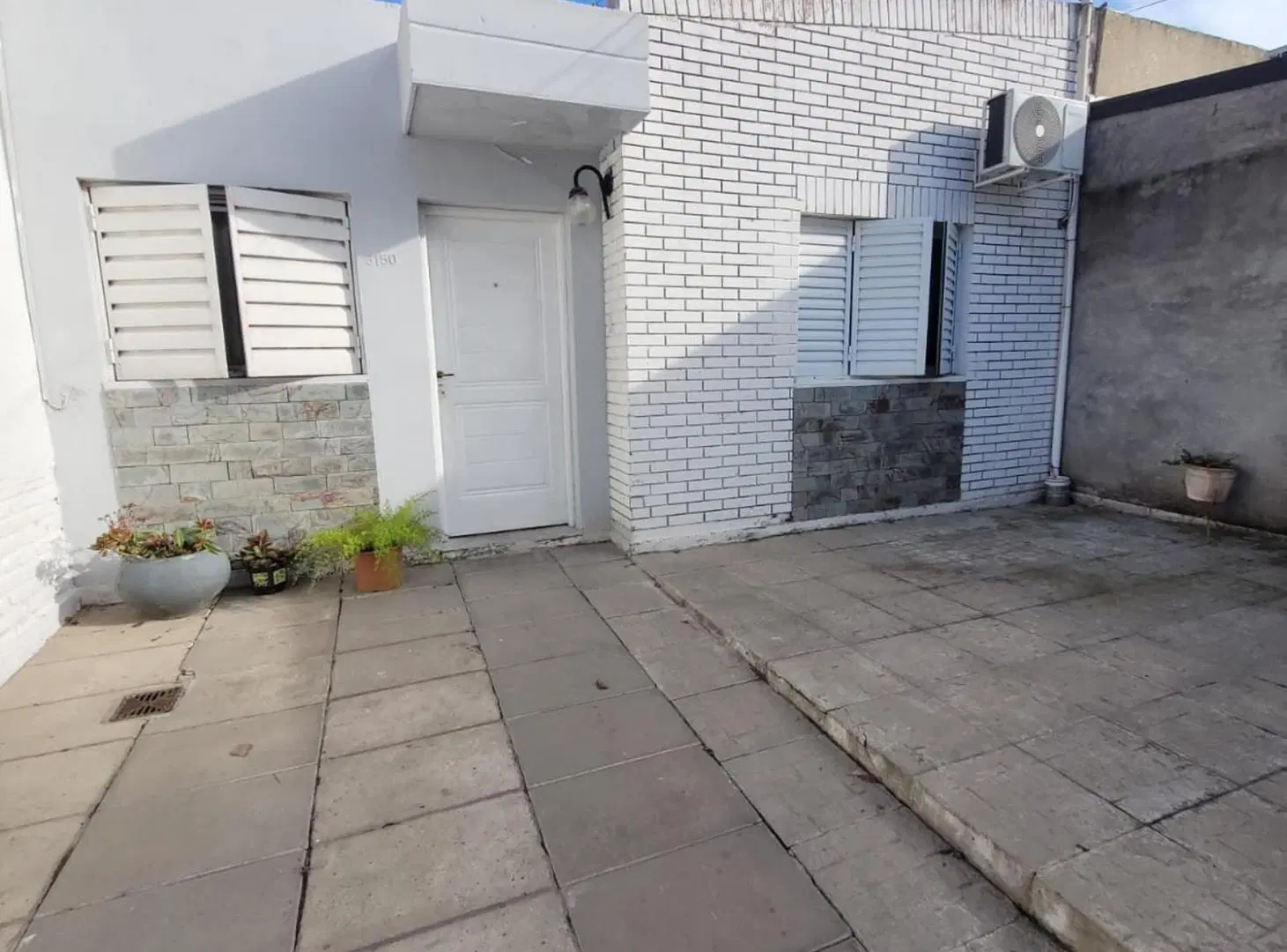 SE ALQUILA CASA DE 2 DORM. CON PILETA EN STO. TOMÉ 3