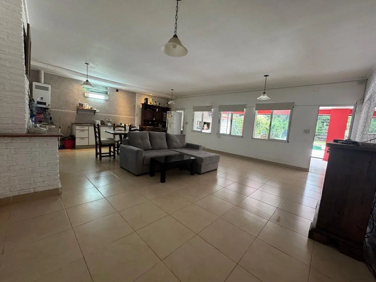 SE VENDE HERMOSA CASA QUINTA EN RINCON 3