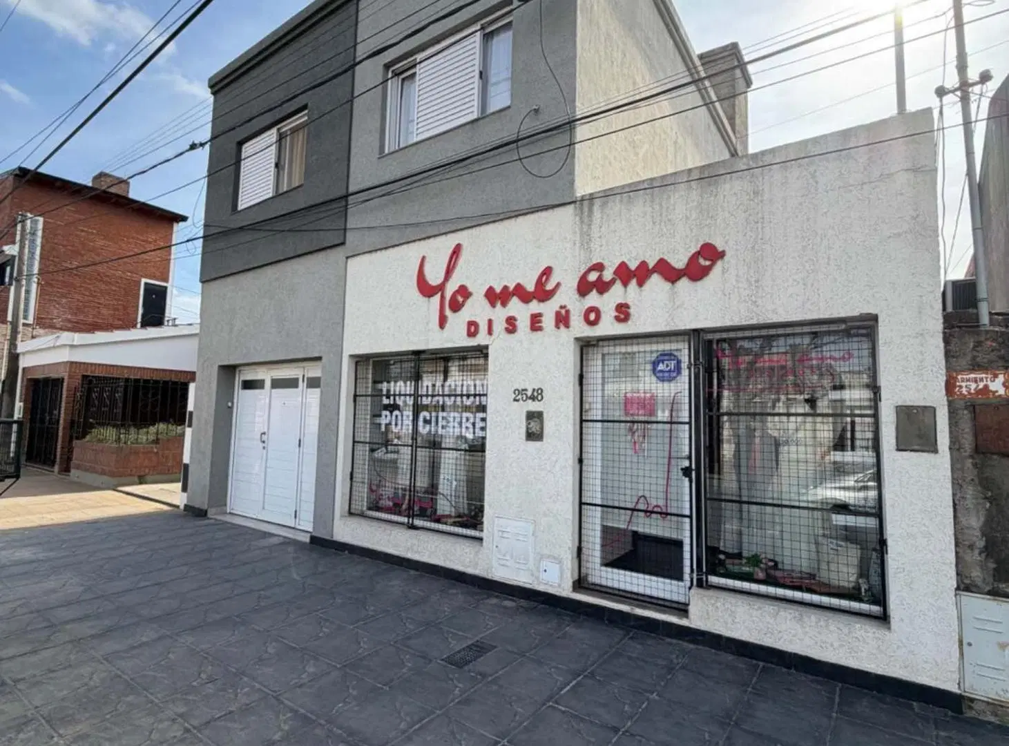 CASA EN VENTA CON LOCAL EN SANTO TOMÉ! 2