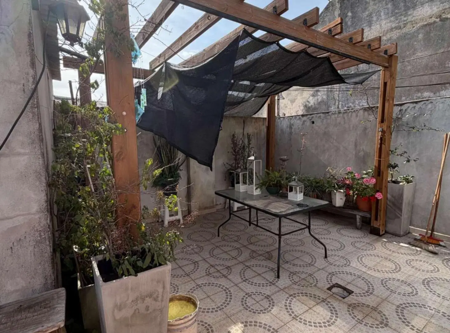 CASA EN VENTA CON LOCAL EN SANTO TOMÉ! 8