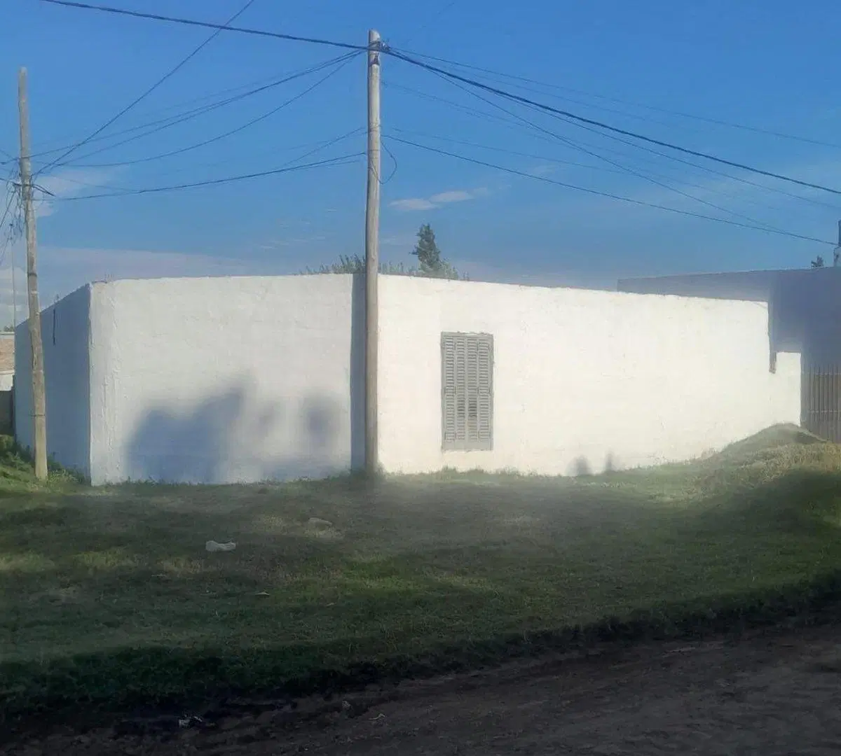 VENTA CASA Y DPTOS EN ADELINA OESTE 2