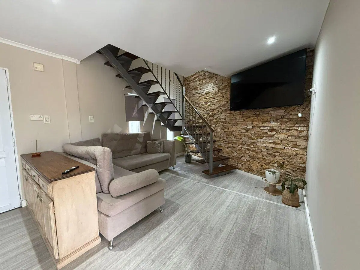 Casa moderna, funcional y en excelente estado 8