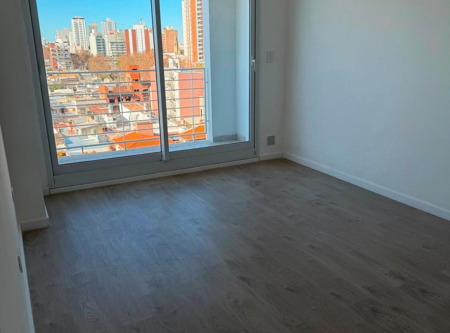 Foto de DEPARTAMENTO EN ALQUILER MUY BIEN UBICADO!, imagen 2