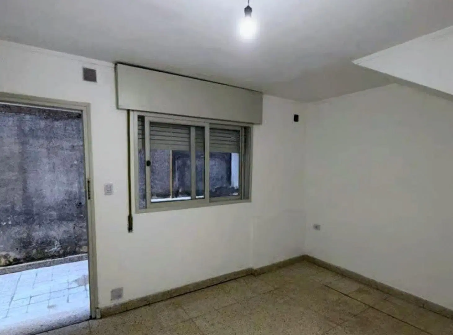 EN VENTA DEPARTAMENTO INTERNO 2 DORM y PATIO 4