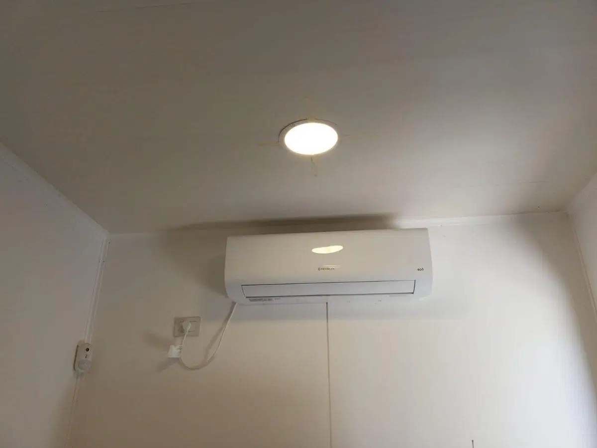 CASA CONTENEDOR DE UNA HABITACION AMUEBLADA 5