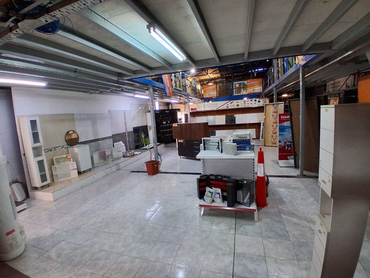 ALQUILER  – Coronda- galpón con local y oficinas
