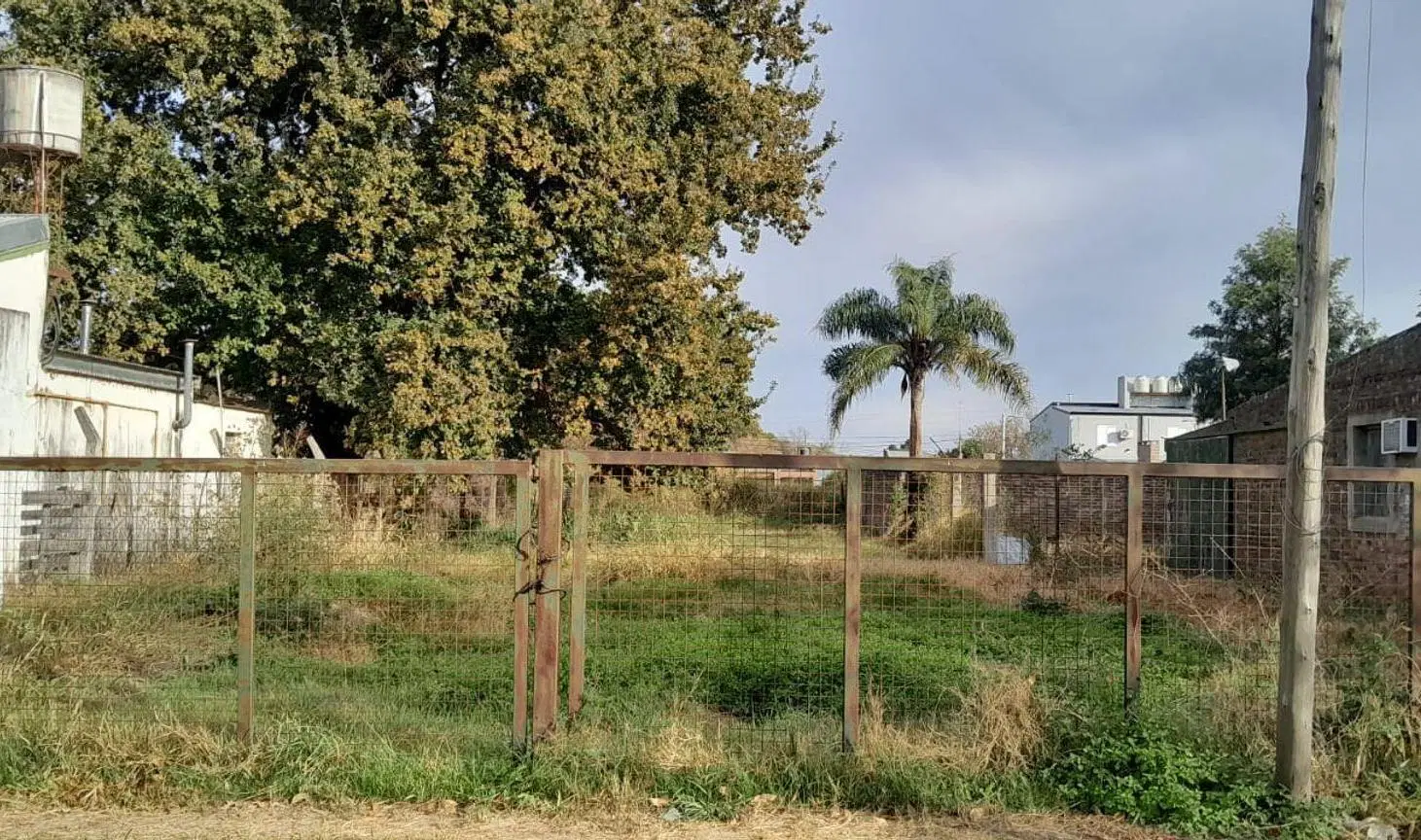 SE VENDE LOTE EN RECREO 2