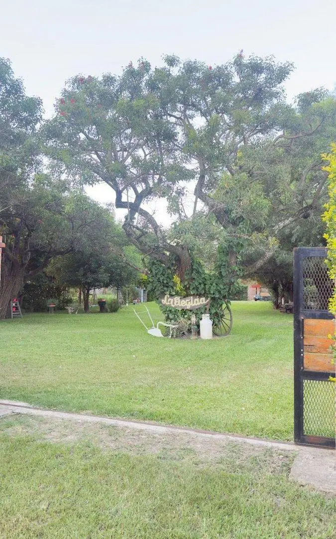 EN VENTA CASA QUINTA, ARROYO LEYES. 2