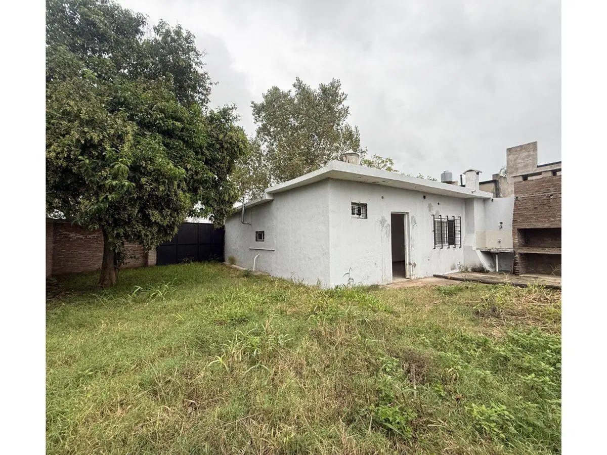 Se VENDE casa de 2 dormitorios en Santo Tomé 8