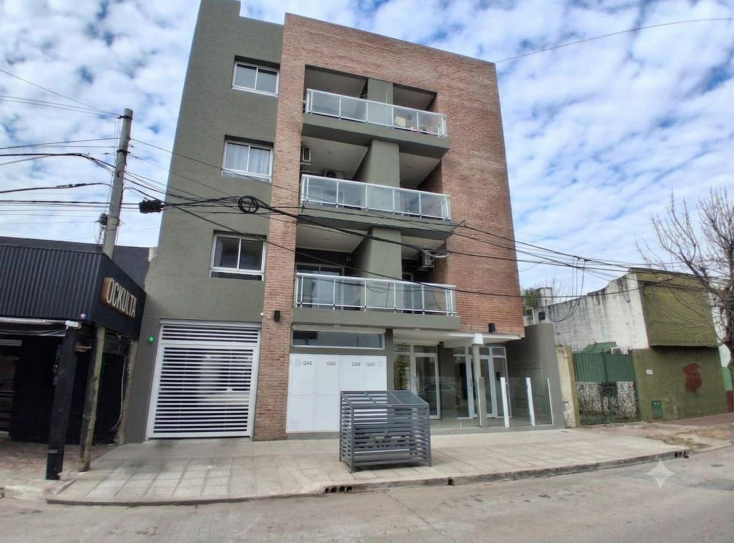 SE VENDE DEPTO 1 DORMITORIO, A EXTRENAR SANTO TOME