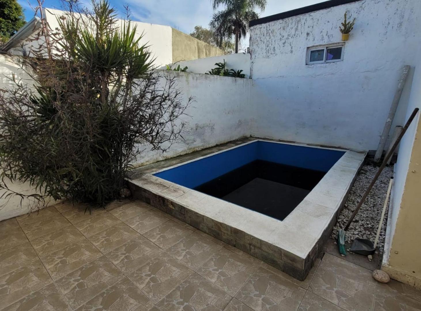 Foto de SE ALQUILA CASA DE 2 DORM. CON PILETA EN STO. TOMÉ, imagen 1