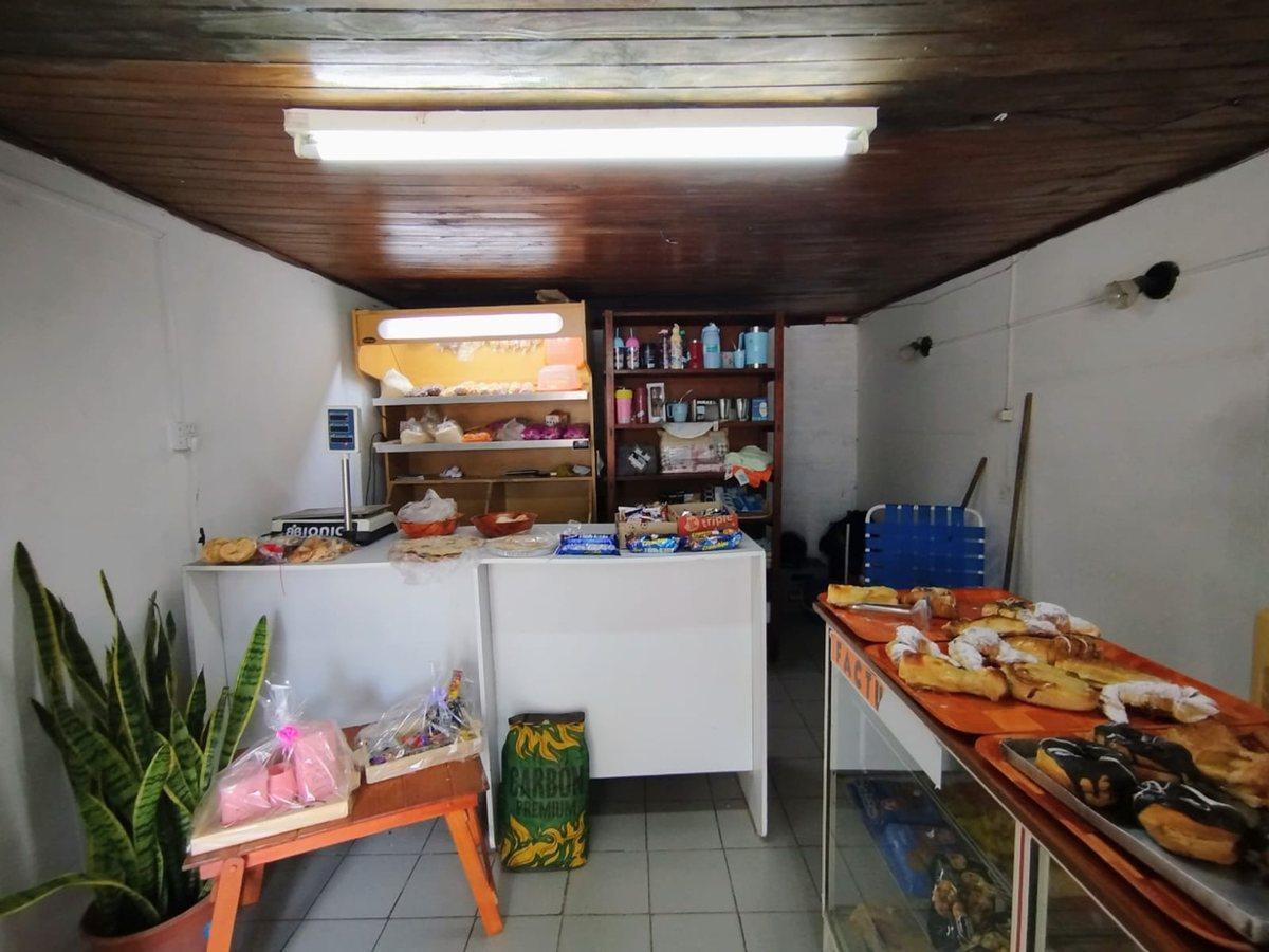 Foto de CASA 3 DORM. CON LOCAL, A METROS DE AV. RICHIERI, imagen 4