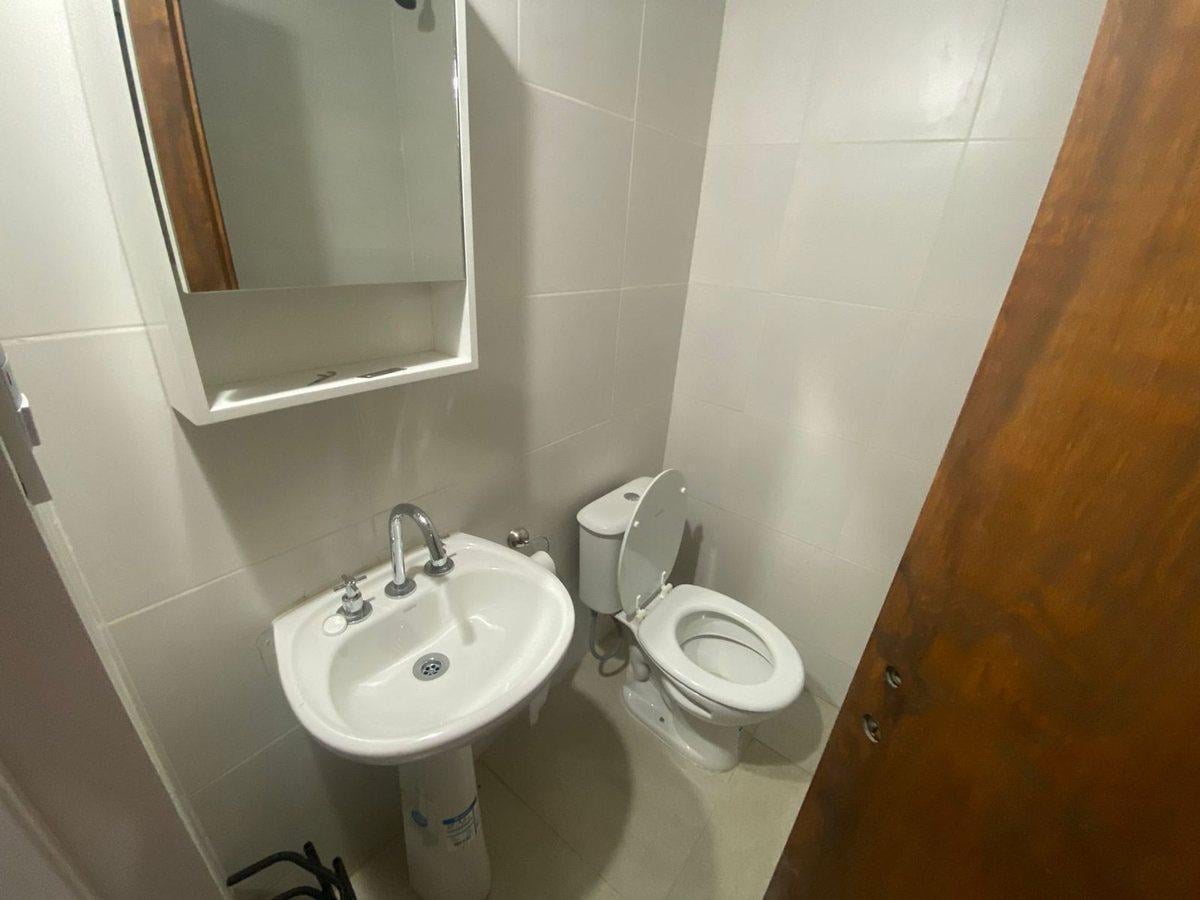 Foto de REMAX VENDE GALPON CON LOCAL COMERCIAL Y OFICINA., imagen 5