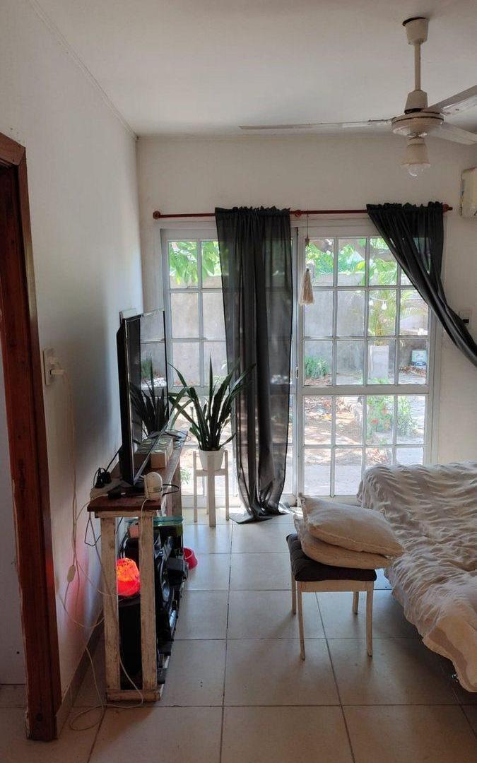 Foto de SE VENDE LOCAL COMERCIAL+DEPTO. INTERNO C/ COCHERA, imagen 2