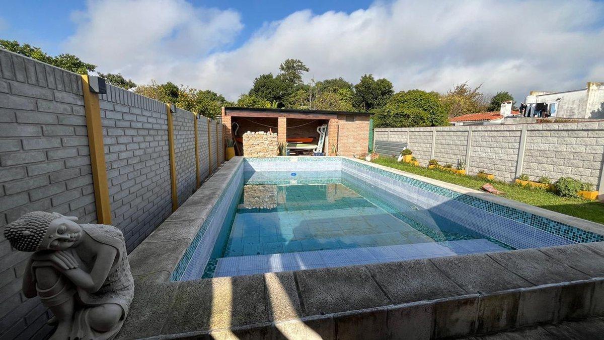 Foto de HERMOSA CASA EN VENTA A 1 CUADRA DE LA COSTA, imagen 2