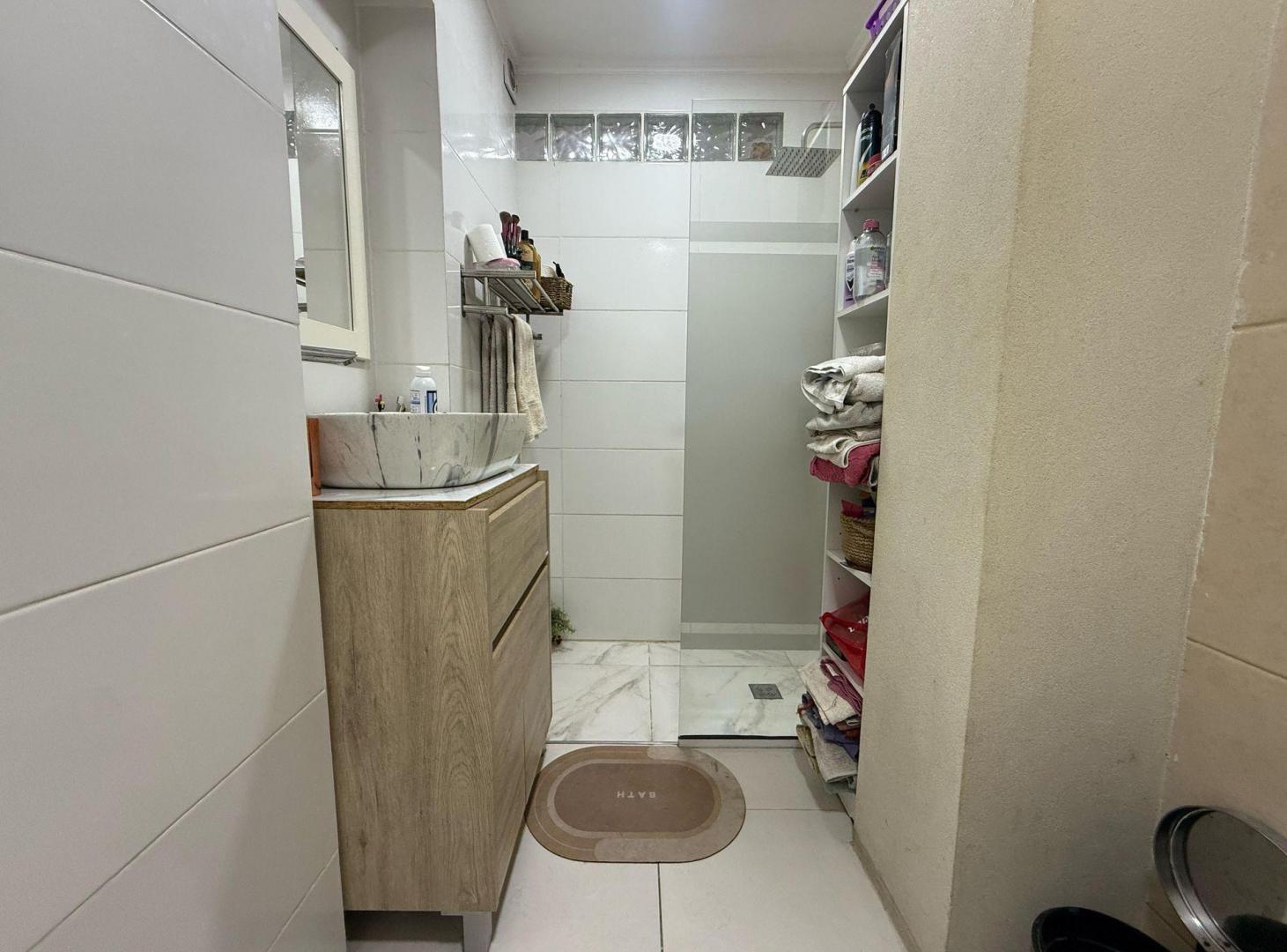 Foto de SE VENDE DPTO INTERNO DOS DORMITORIOS Y PATIO, imagen 5