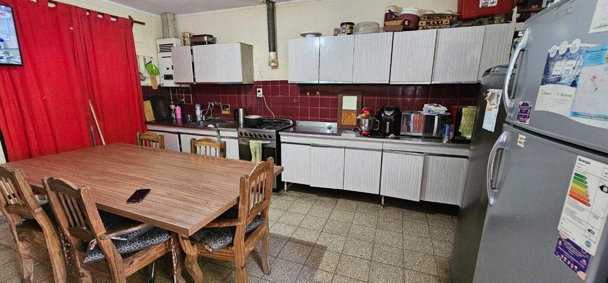 Foto de VENTA CASA PH - DE 2 DORMITORIOS, COCHERA Y PATIO, imagen 5