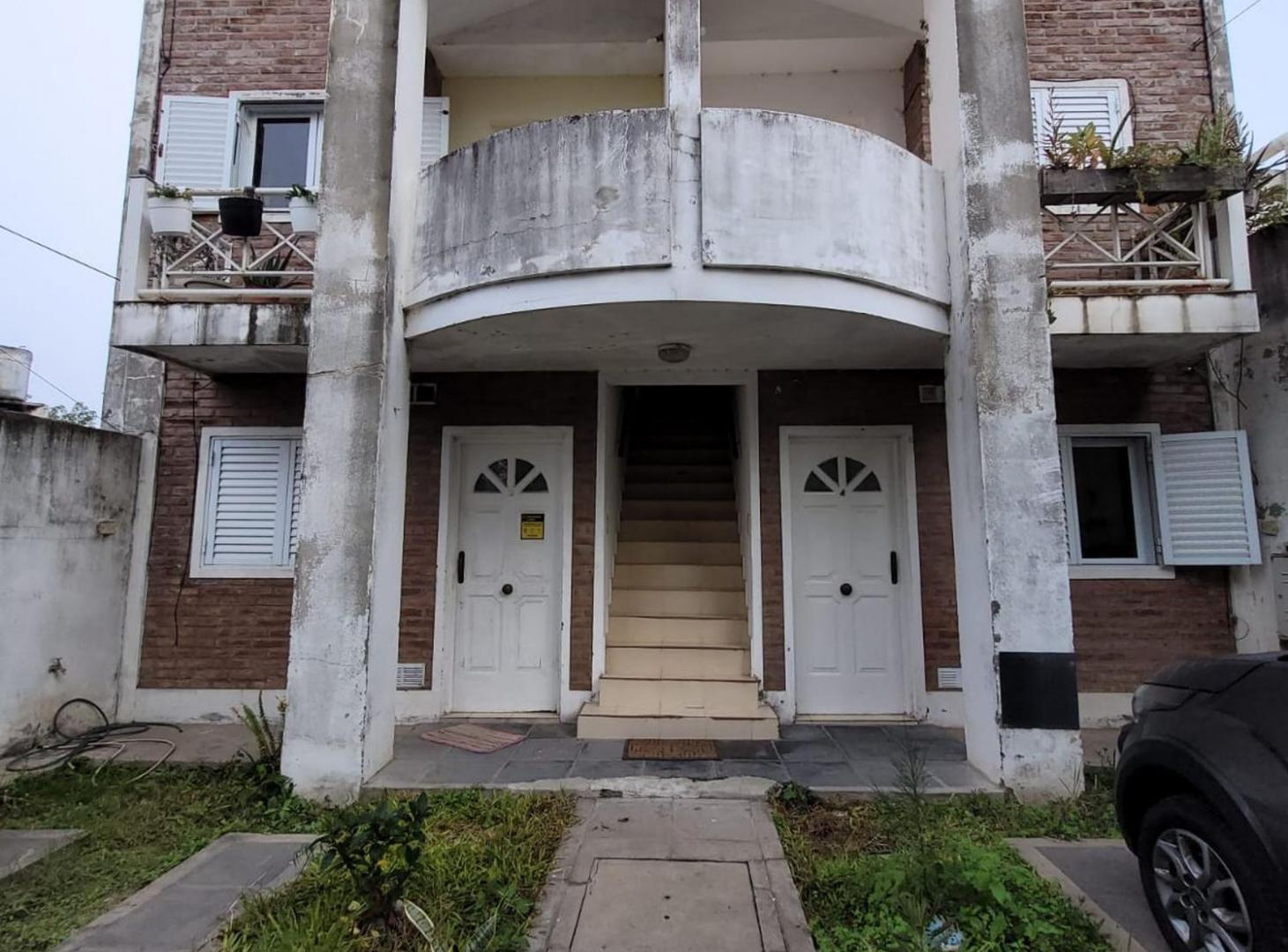 Foto de Departamento en planta alta con doble balcón, imagen 2