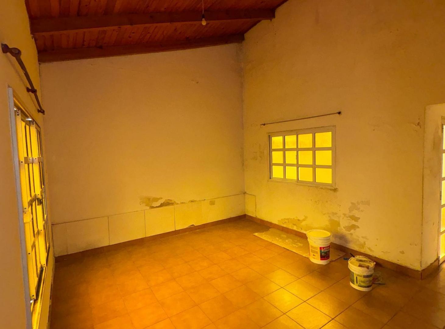 Foto de CASA EN VENTA DE 2 DORMITORIOS, A MTS DE LA COSTA!, imagen 2