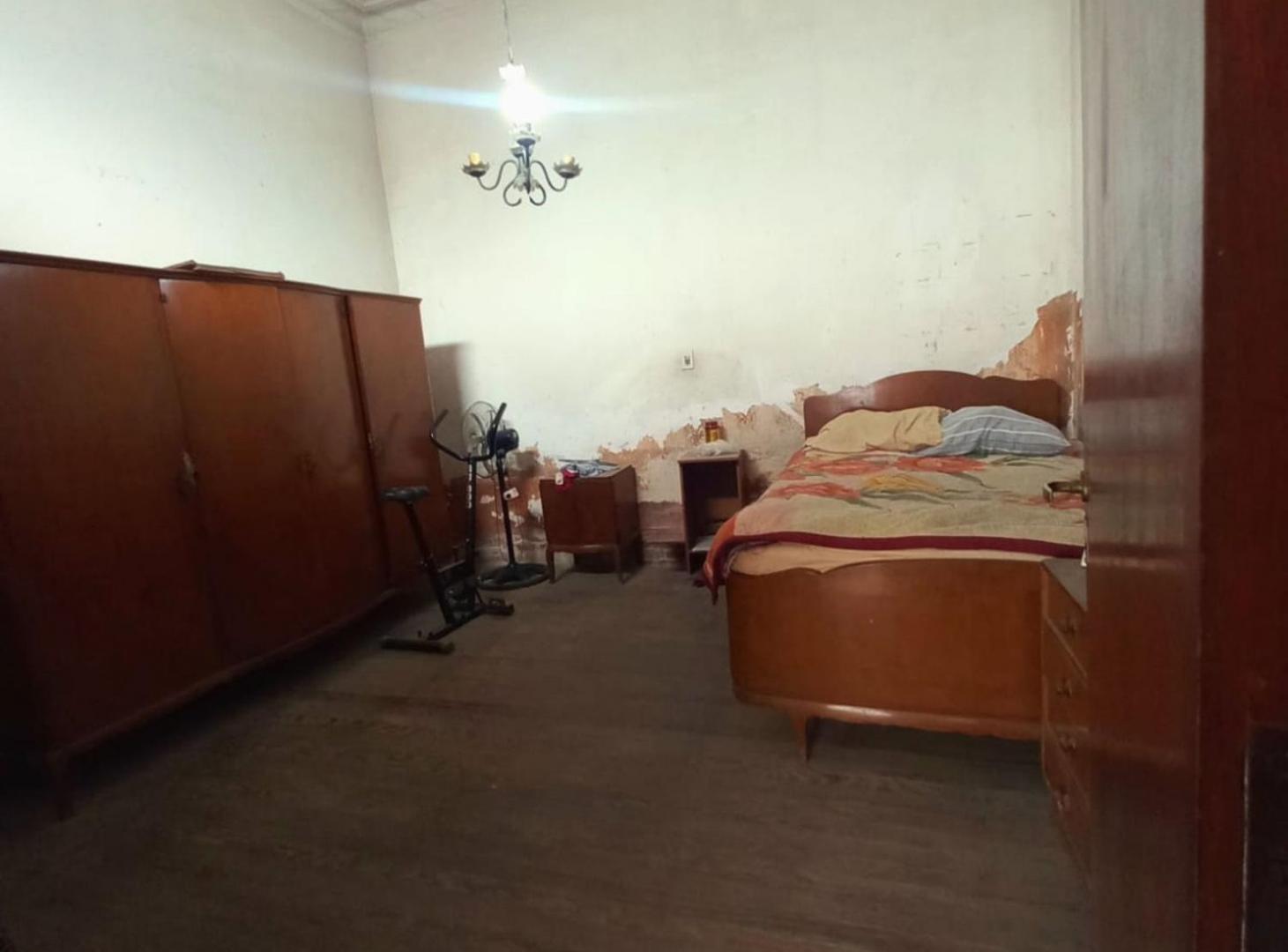 Foto de CASA EN VENTA DE 6 AMBIENTES PARA FLIPPING, imagen 1