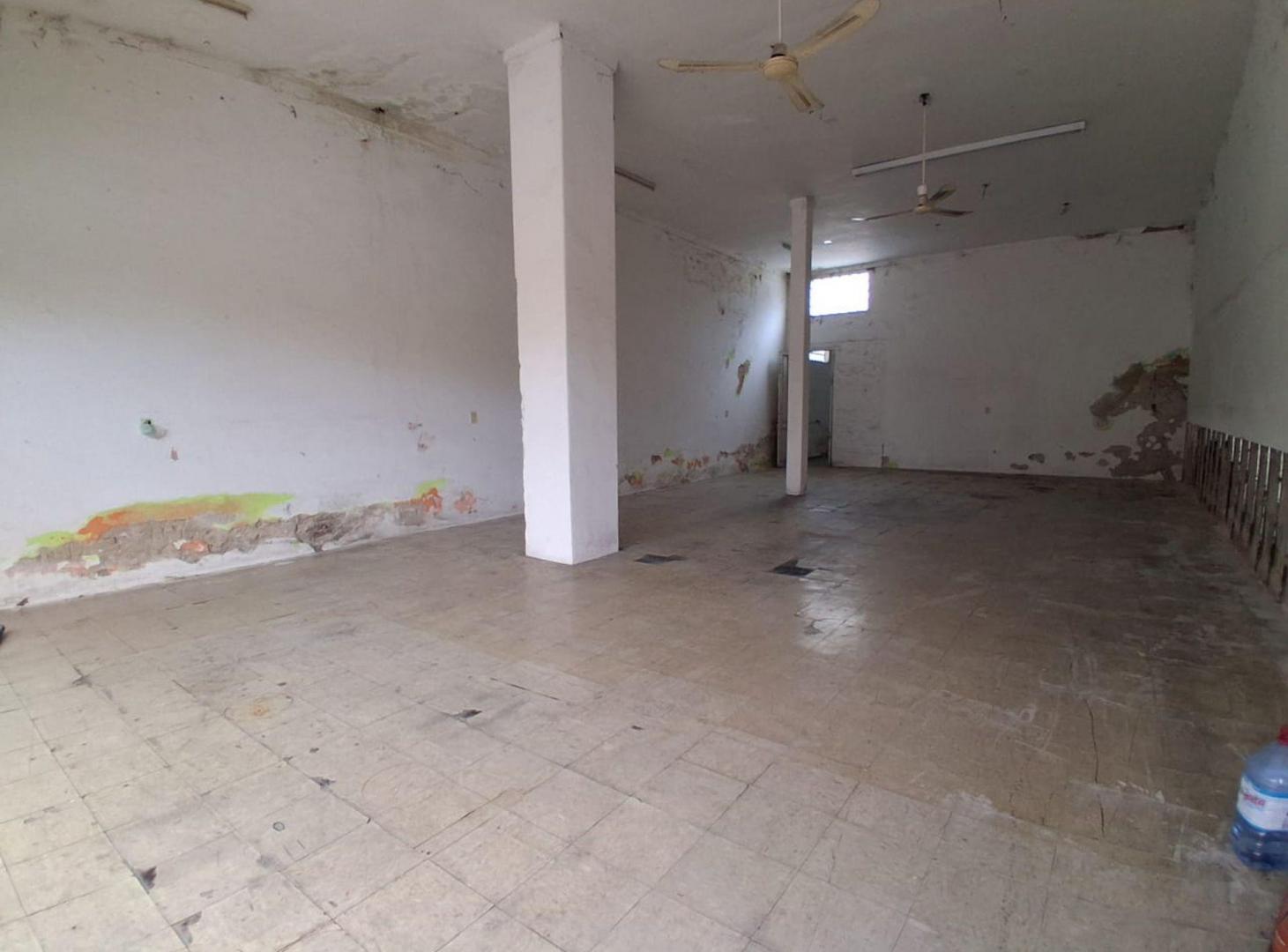 Foto de Local comercial en alquiler – Rivadavia 2900, imagen 4
