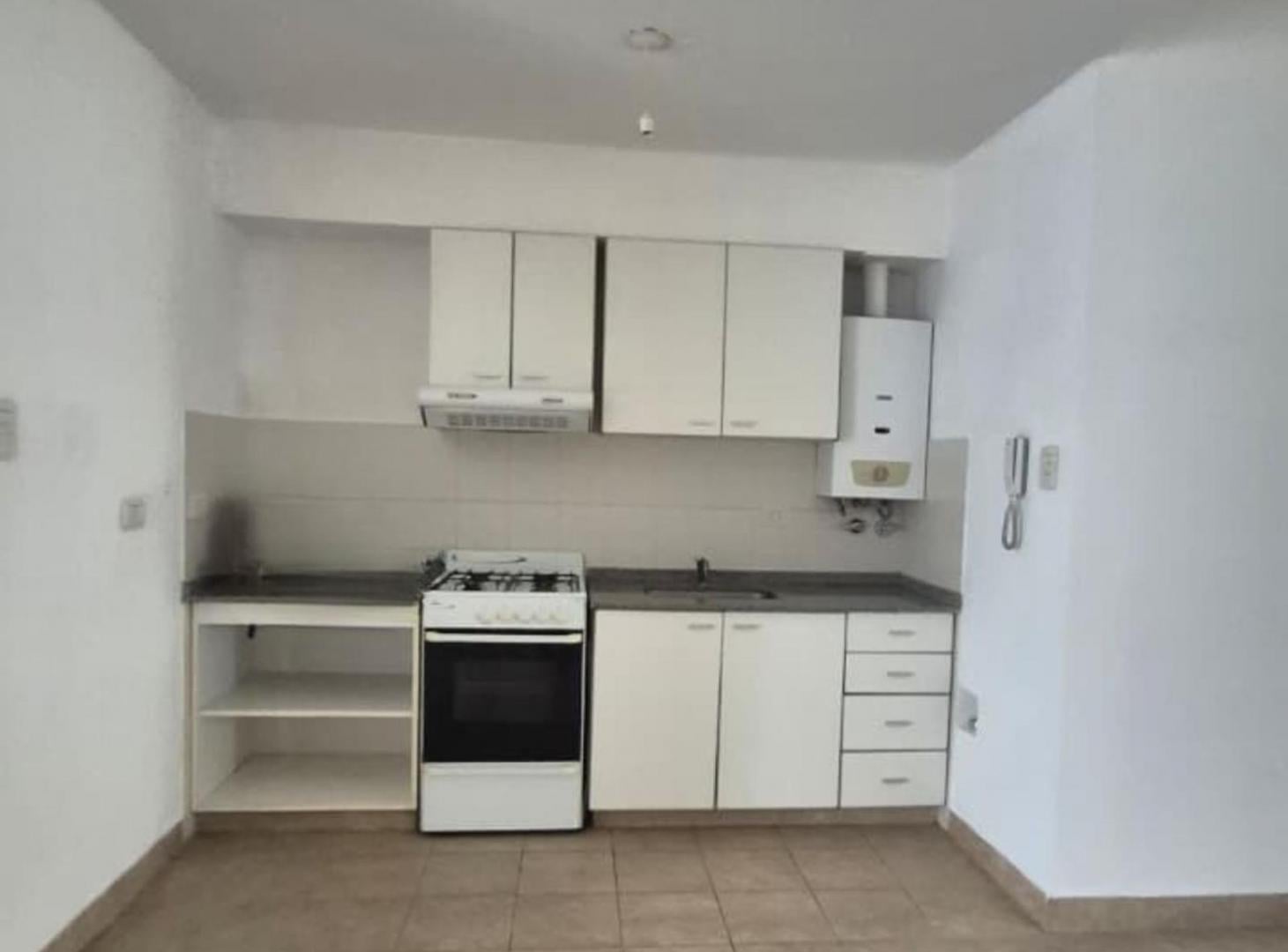 Foto de ALQUILER - 1 DORMITORIO/PATIO - SAN LORENZO 1100, imagen 4
