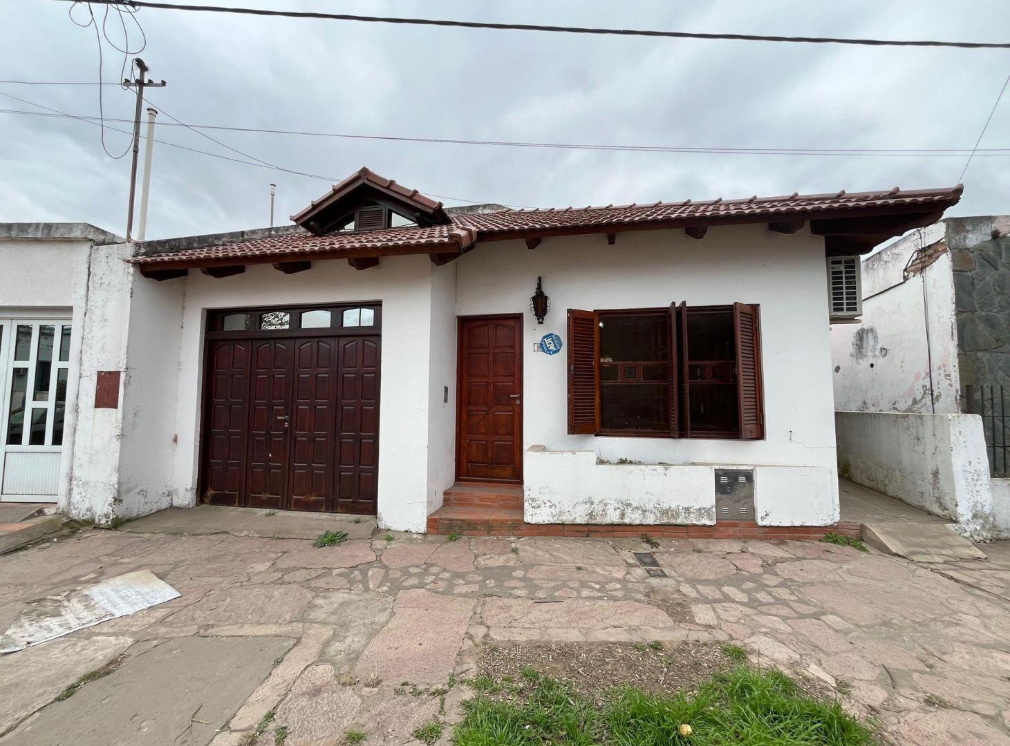 Foto de SE VENDE AMPLIA CASA EN VENTA EN CORONDA, imagen 2