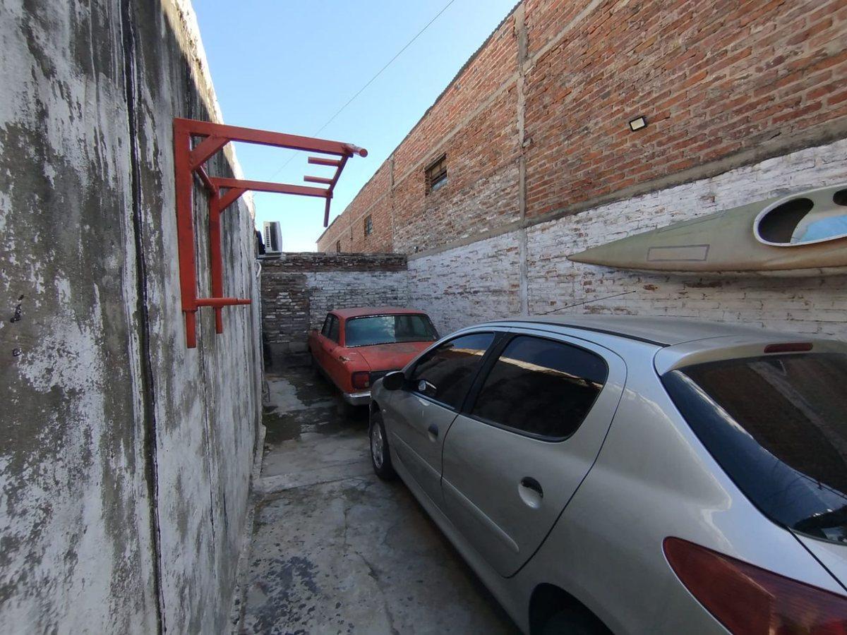 Foto de CASA A REFACCIONAR A 2 CUADRAS DE BOULEVARD, imagen 1