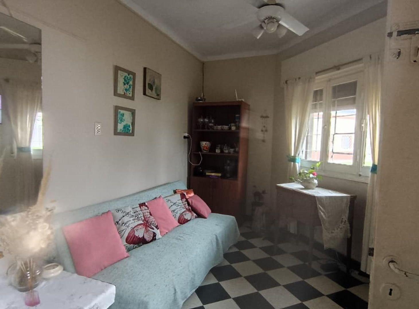 Foto de VENDO DEPTO EN PB 1 DORMITORIO SARGENTO CABRAL, imagen 2