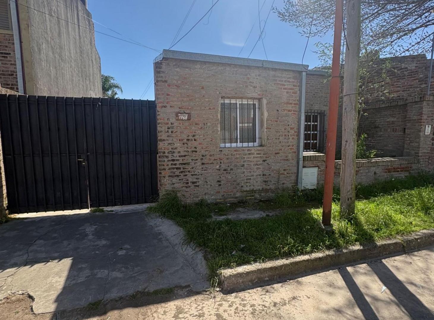 Foto de CASA A METROS DE LA COSTANERA DE 2 DORMITORIOS, imagen 1
