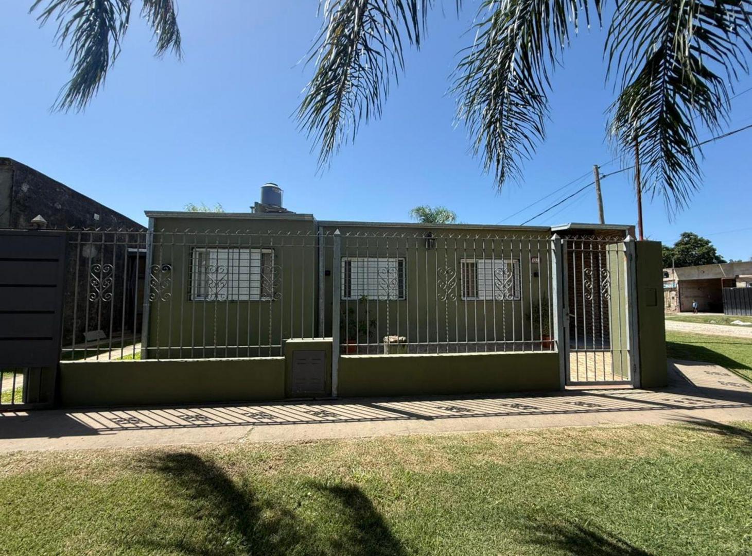 Foto de Venta de Casa en Santo Tome con 3 dorm y pileta, imagen 2