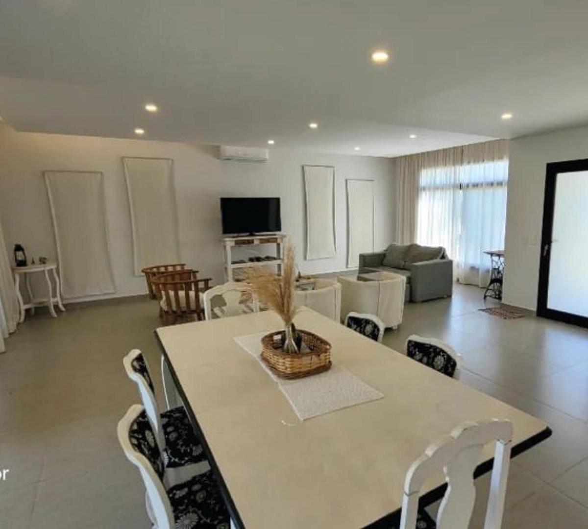 Casa en venta, Lagoon Pilar, Cuan propiedades.