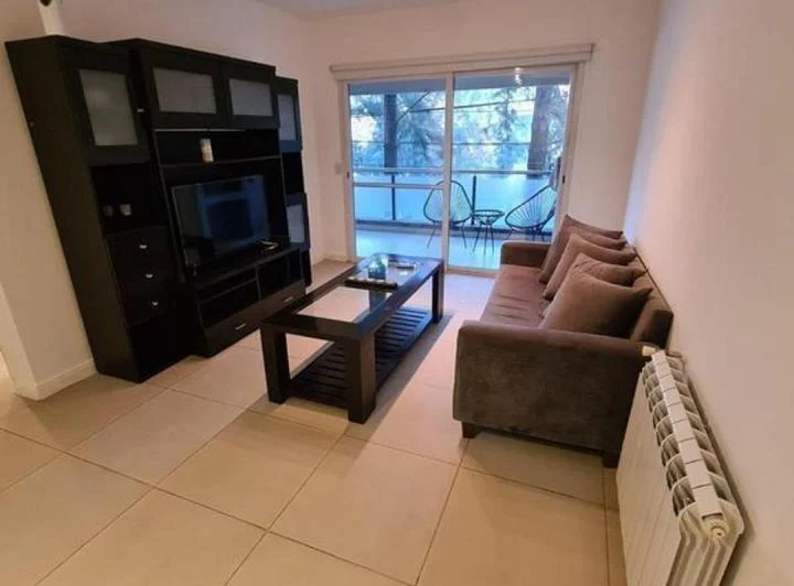 Foto de DEPARTAMENTO BOULEVARD DEL SOL EN ALQUILER, imagen 3