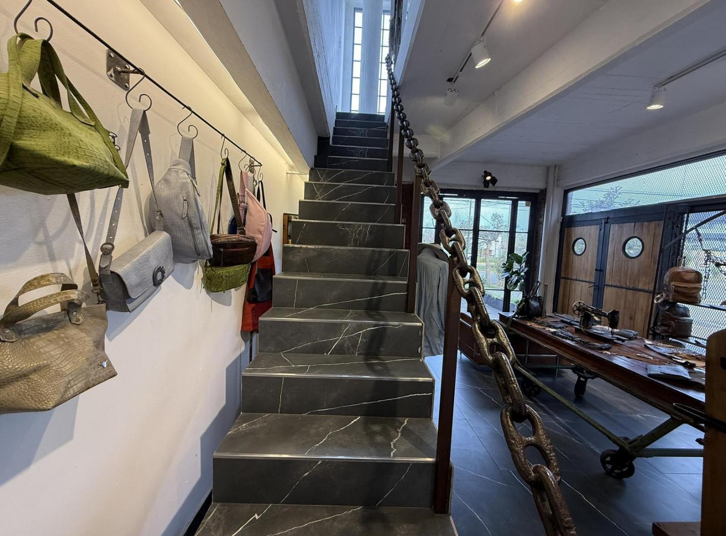 Foto de VENTA DE LOCAL COMERCIAL EN EL BAJO DE SAN ISIDRO, imagen 2