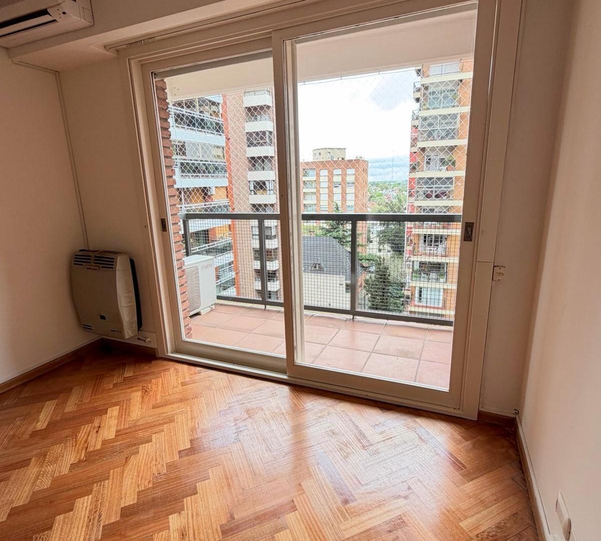 Foto de VENTA DEPARTAMENTO 3 AMBIENTES ACASSUSO SAN ISISDRO, imagen 3