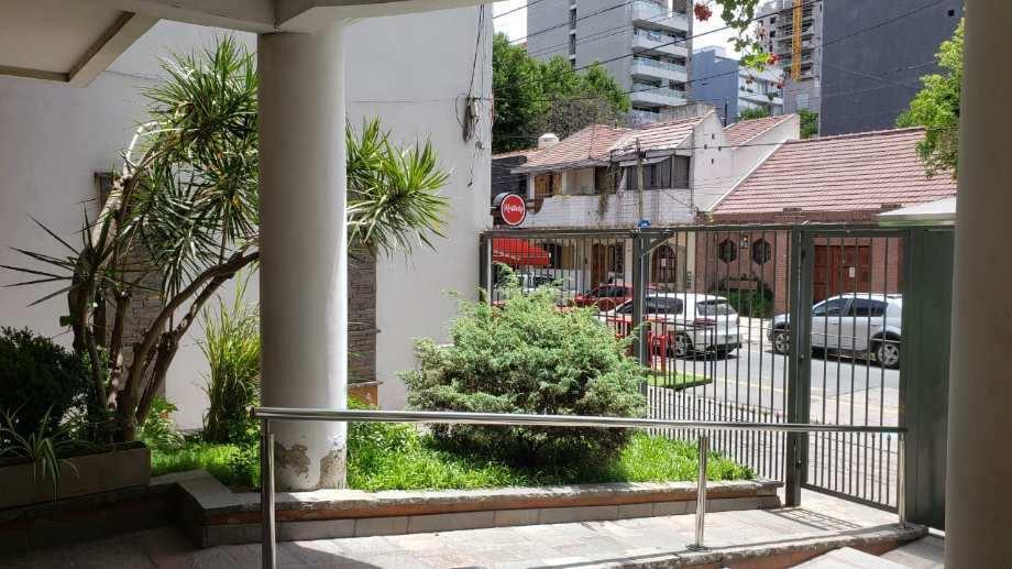 urgente OPORTUNIDAD 3 amb. con cochera LANUSITA