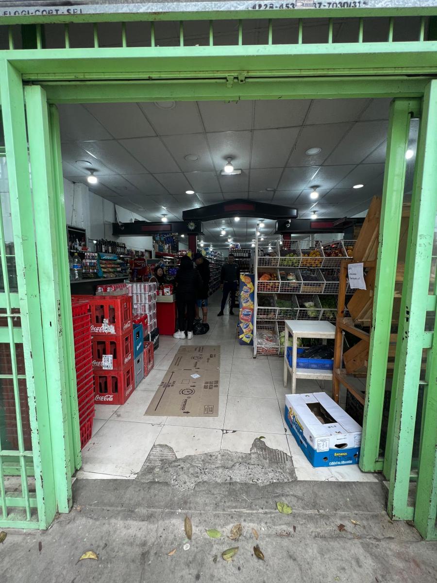 Galpon con Vivienda (Hoy Supermercado Chino) 2
