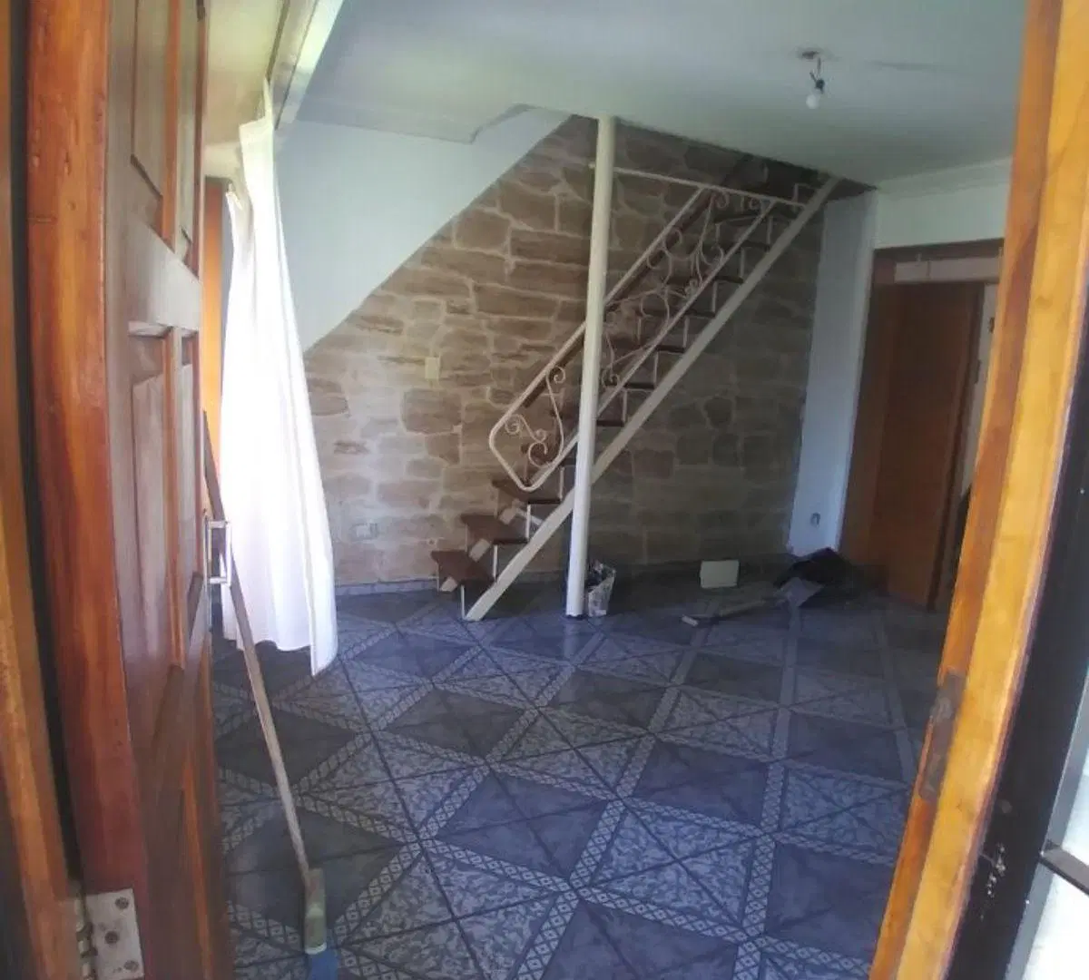 excelente casa OPORTUNIDAD -APTA CREDITO- 5