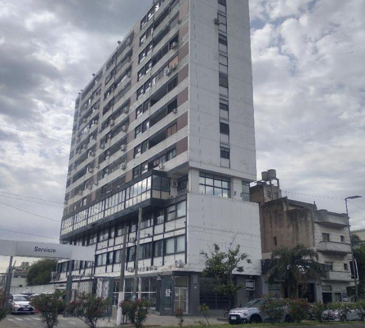 EXCELENTE Y AMPLIO DEPARTAMENTO