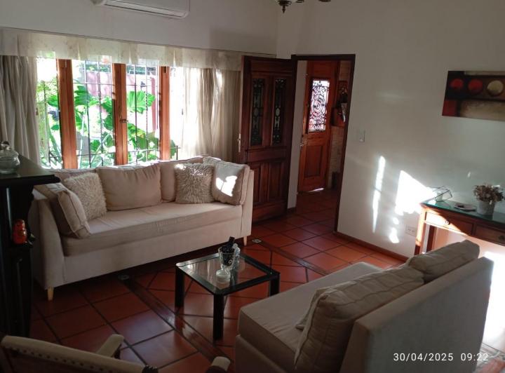 Foto de EN VENTA! Espectacular casa en la Estacion de F.Varela, imagen 3