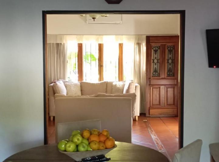 Foto de EN VENTA! Espectacular casa en la Estacion de F.Varela, imagen 2