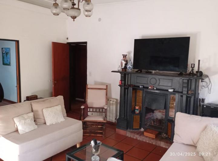 Foto de EN VENTA! Espectacular casa en la Estacion de F.Varela, imagen 5