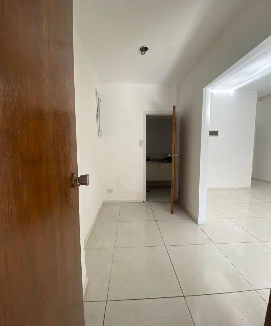 ¡Excelente Oficina de 70 m²! Contrafrente Muy Luminoso | Ubicación Estratégica 3