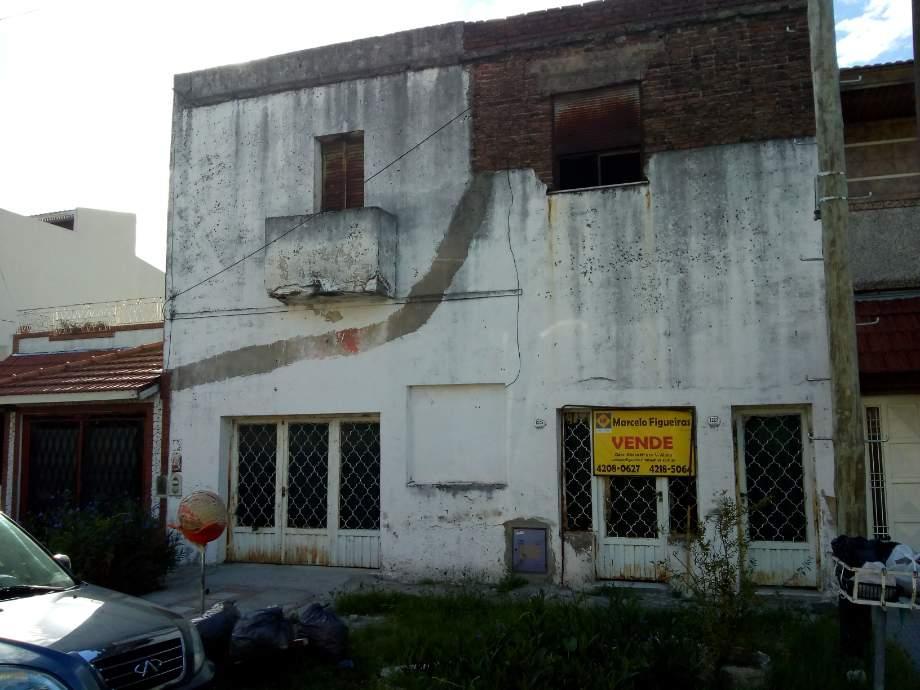Casa en Venta en Valentin Alsina 5