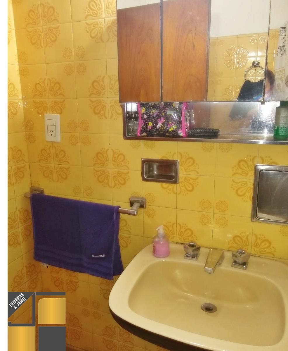 Tipo Casa 3 Ambientes a m de Av Rivadavia! 5